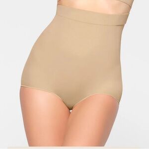 SKIMS high-waisted shaping briefs Size 2XL